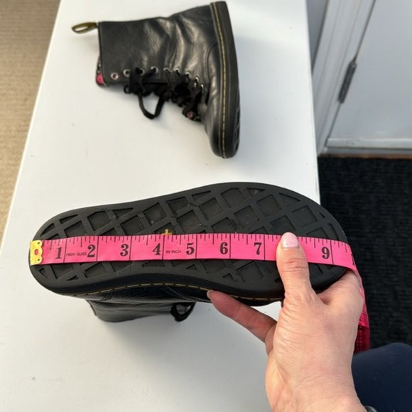 ❗️SOLD❗️Dr Martens Black Leather Stratford Game On Booties Size 6 - Picture 8 of 9
